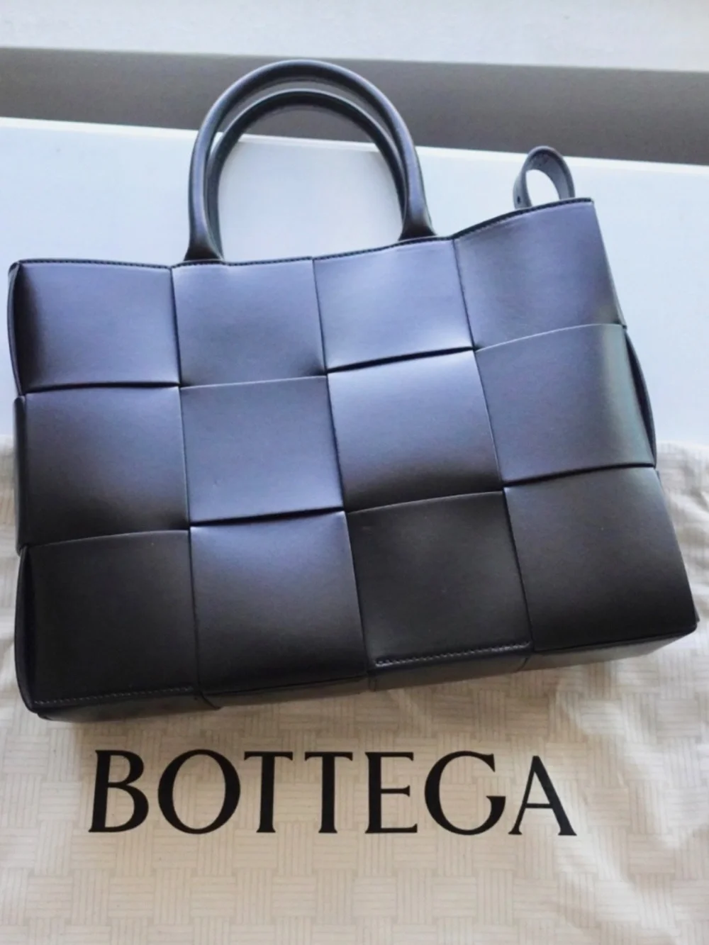 BOTTEGA VENETA Arco Small East West Tote Bag Black Intreccio + Box Receipt